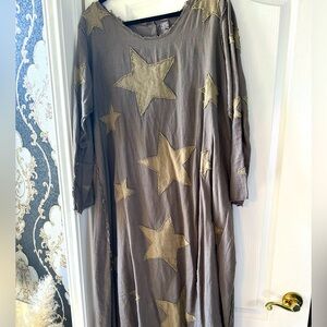 ⭐️💫Whimsical Magnolia Pearl Linen Star appliqué dress💫✨